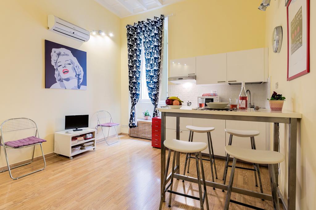 Casa Vacanze Colosseum By Alice Рим Экстерьер фото