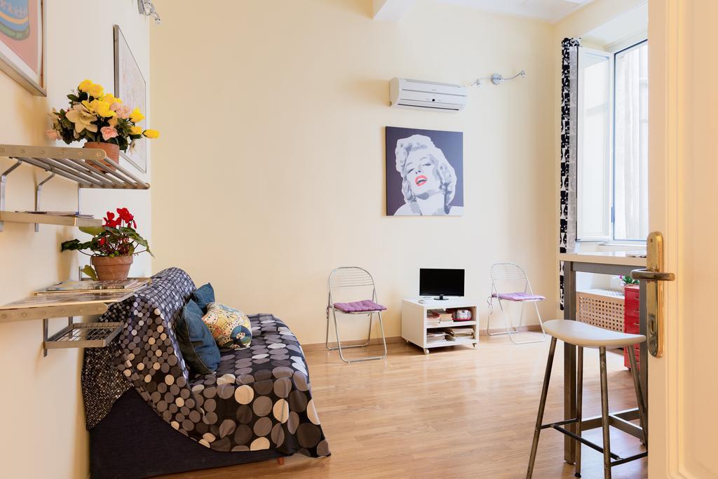 Casa Vacanze Colosseum By Alice Рим Экстерьер фото